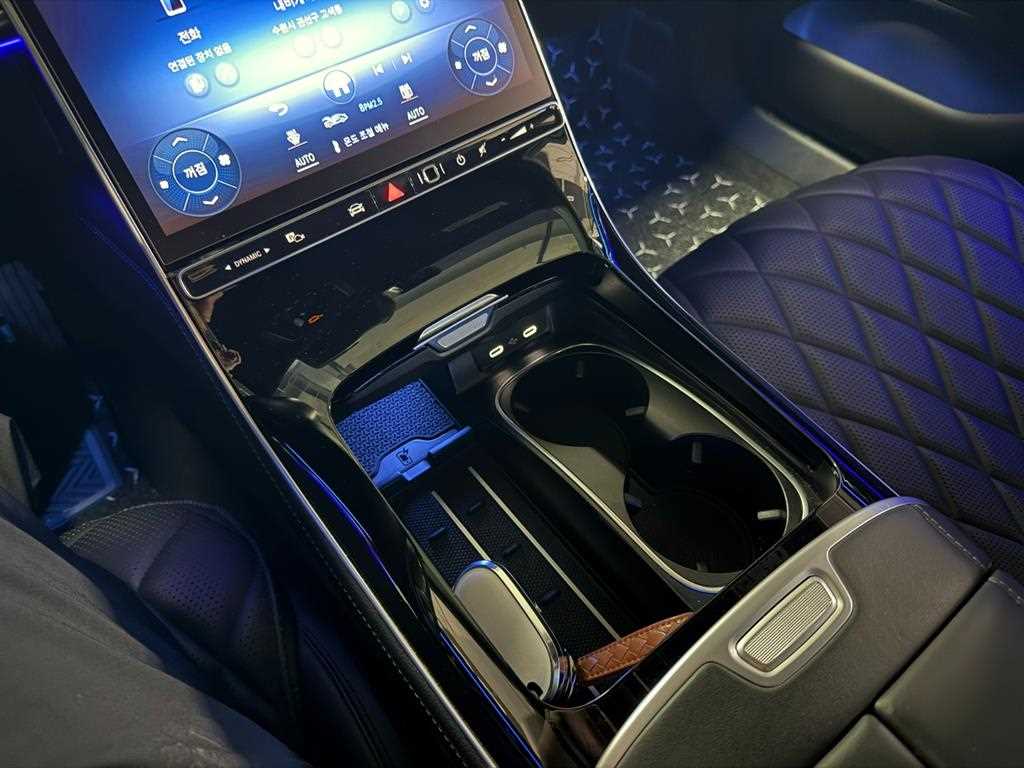 Mercedes Benz S Class - Vista 12