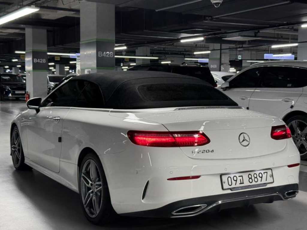 Mercedes Benz E class - Vista 4