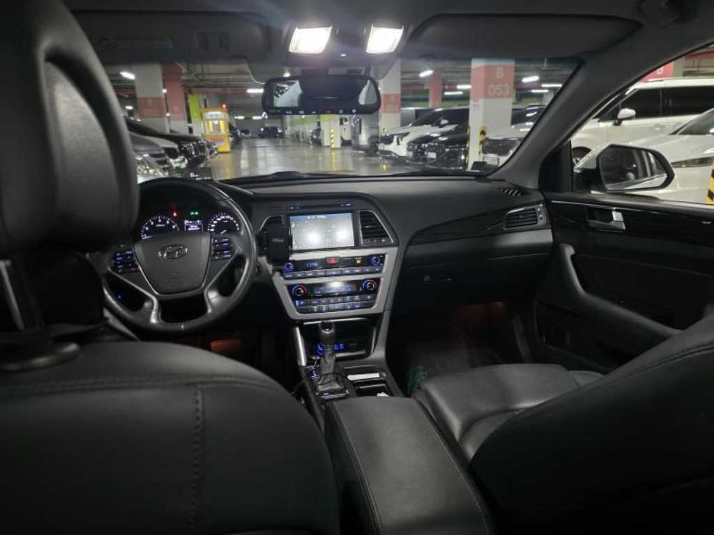HYUNDAI Sonata - Vista 8