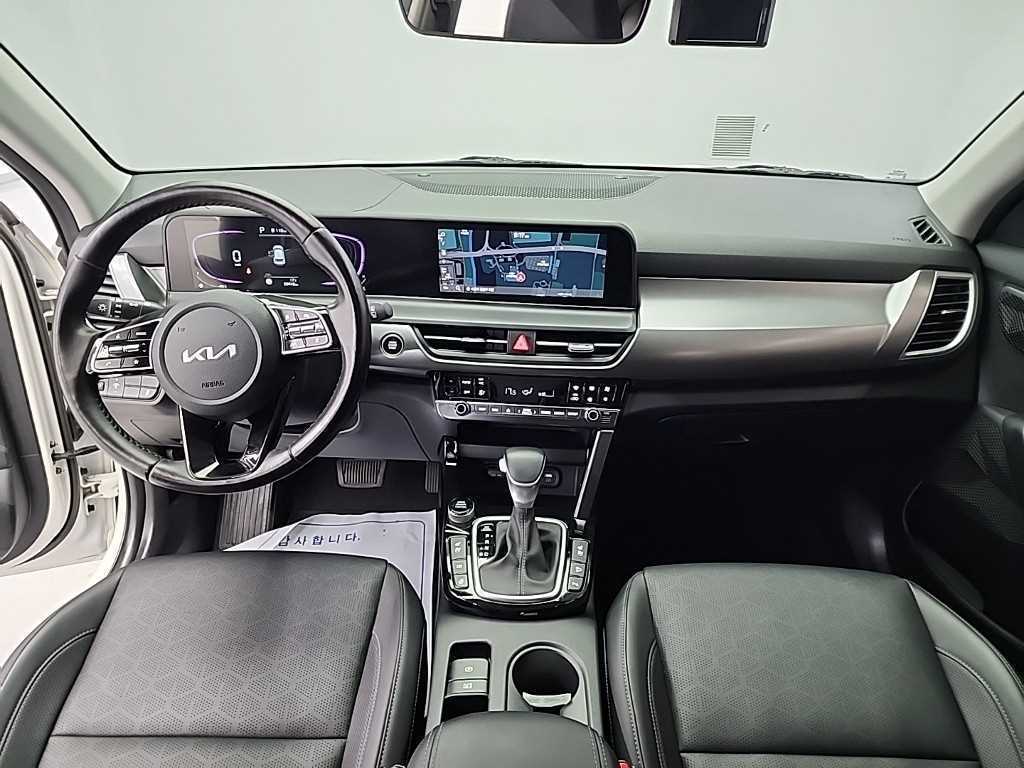 KIA Seltos - Vista 8