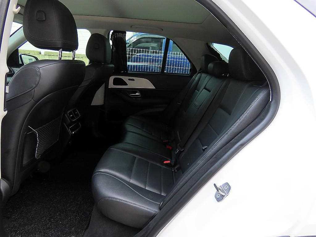 Mercedes Benz GLE Class - Vista 6