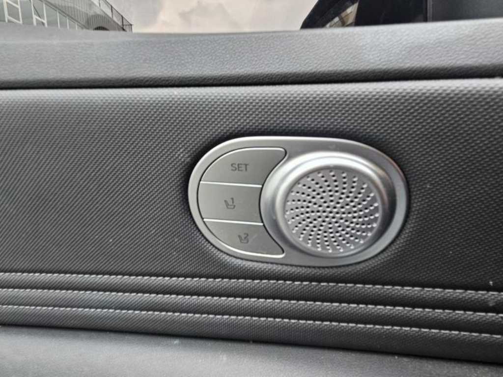 HYUNDAI Avante - Vista 4