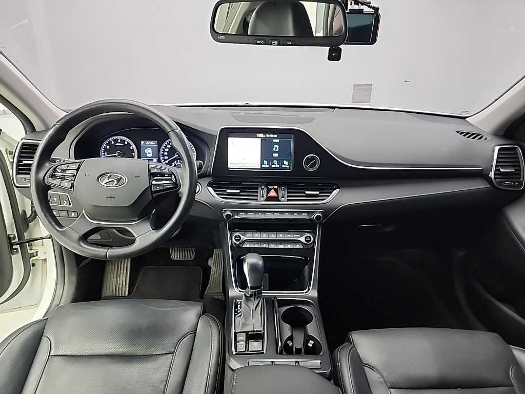 HYUNDAI Grandeur - Vista 7