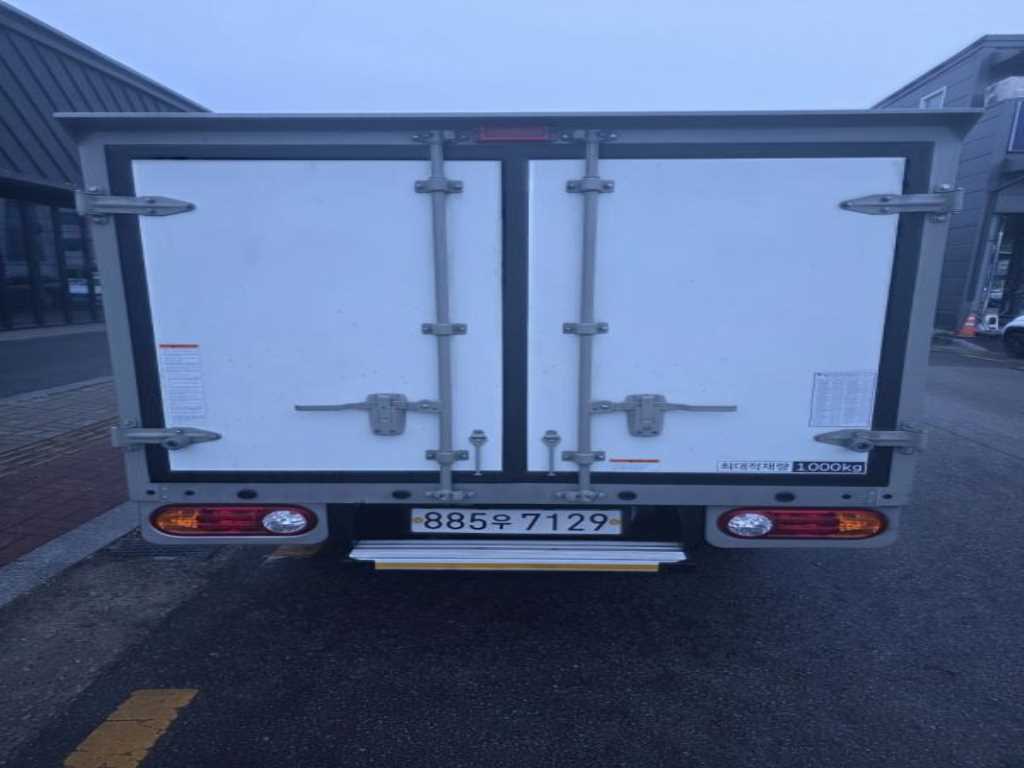 Small Truck Freezer Box(Low Deck) - Vista 8