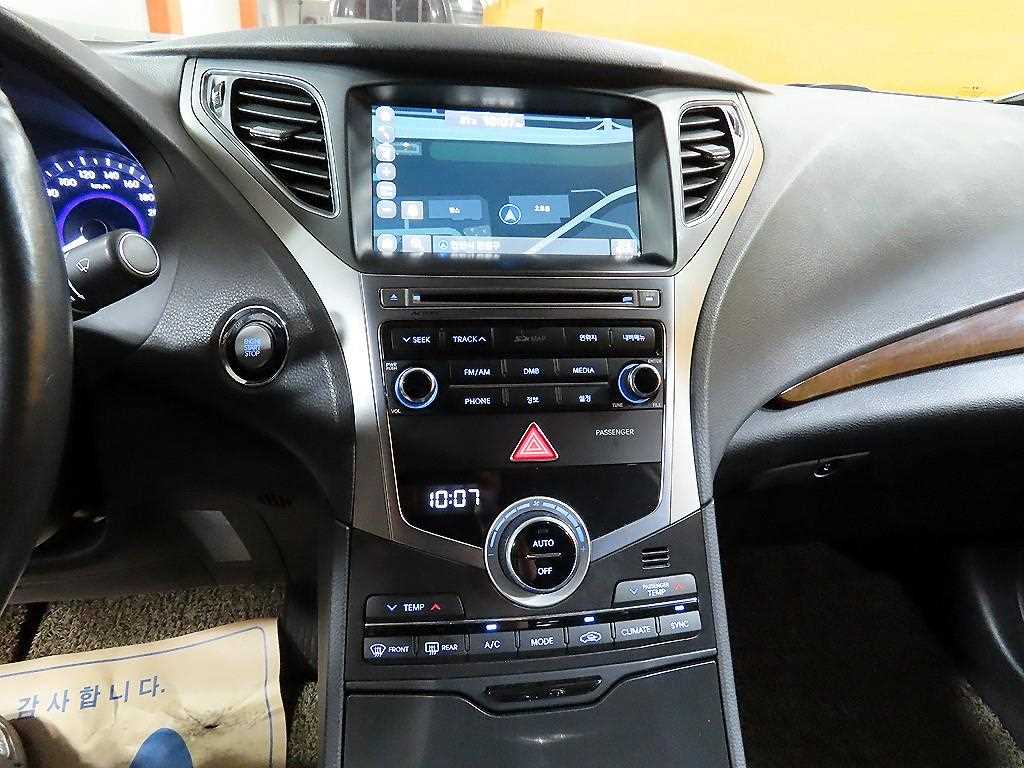 HYUNDAI Grandeur - Vista 9