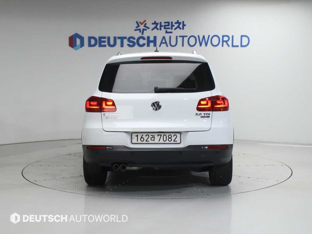 Volkswagen Tiguan - Vista 4