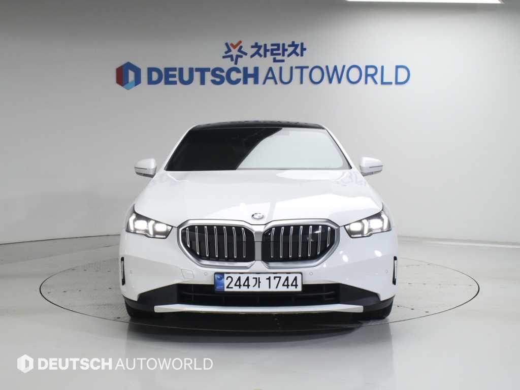 BMW 5 Series - Vista 3