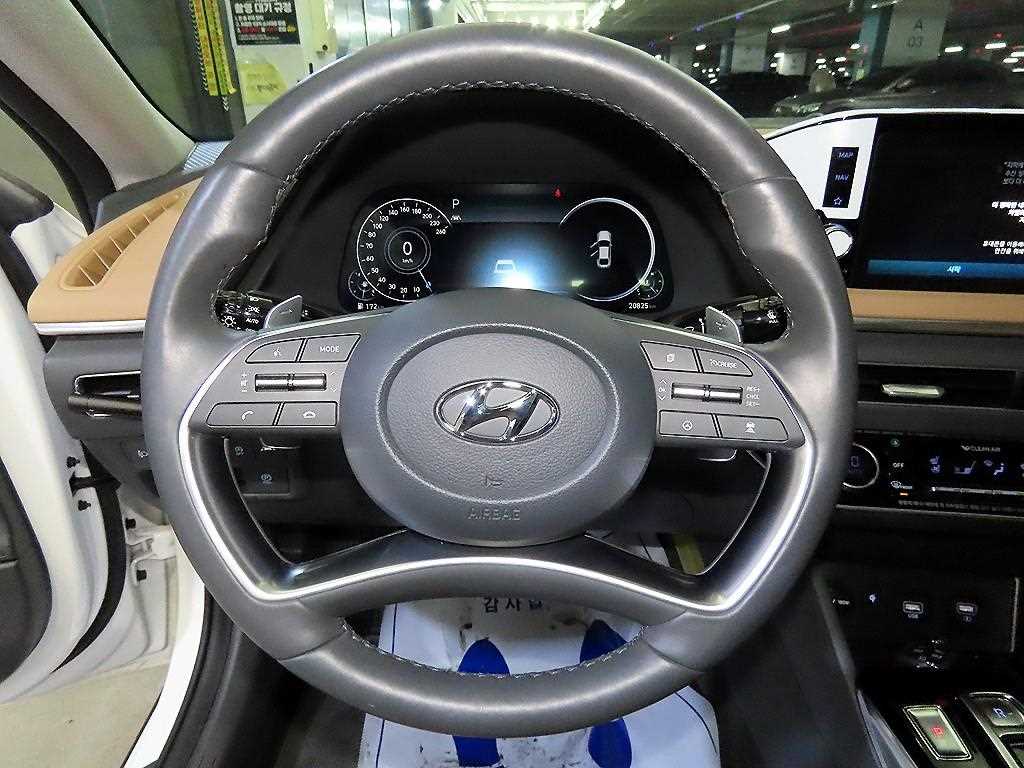 HYUNDAI Sonata - Vista 8