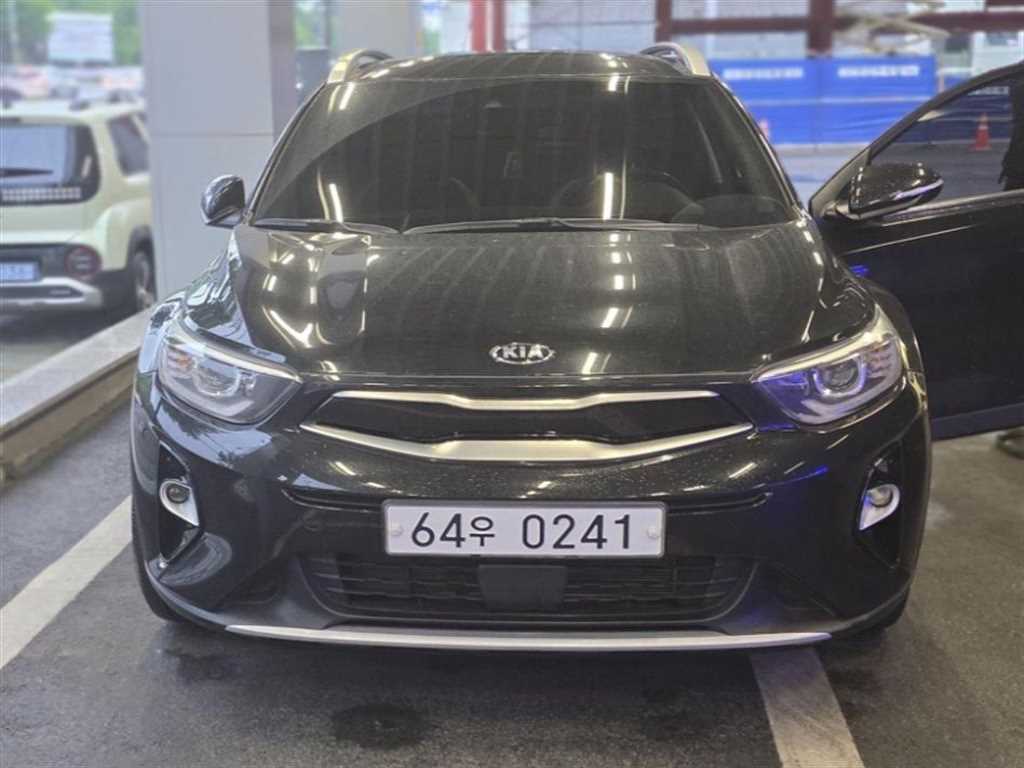 KIA Stonic 2019 Negro - Importación desde Corea - HF Imports Iquique - Foto 1