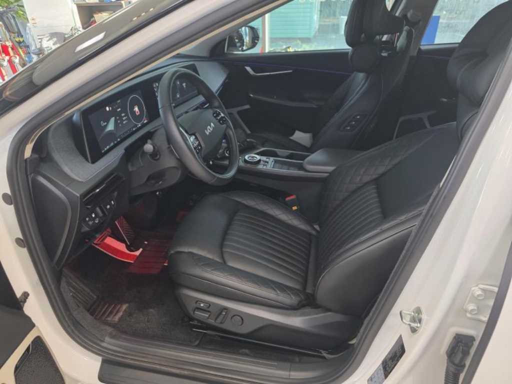 KIA EV6 - Vista 6