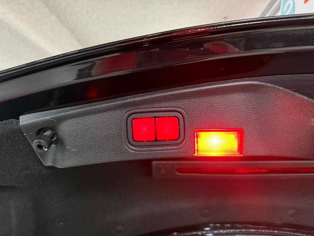 Mercedes Benz C Class 2017 Negro - Importación desde Corea - HF Imports Iquique - Foto 18