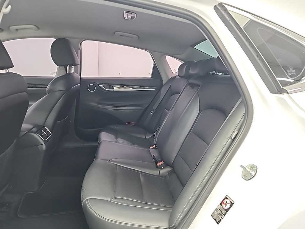 HYUNDAI Grandeur - Vista 12