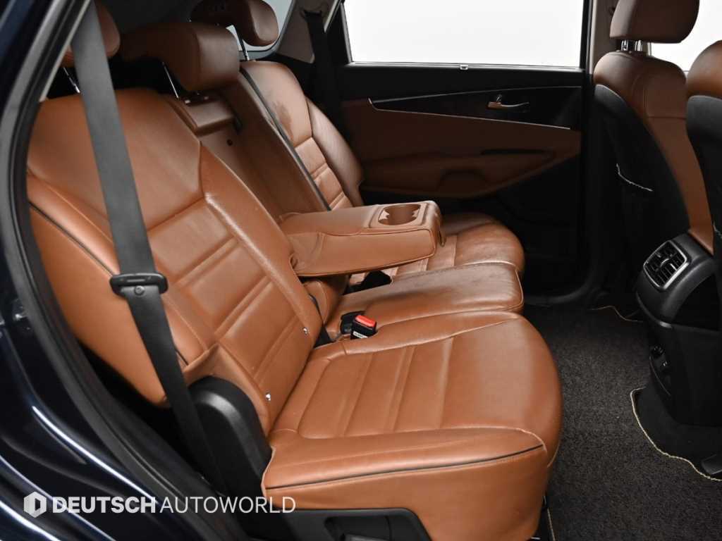 KIA Sorento - Vista 10