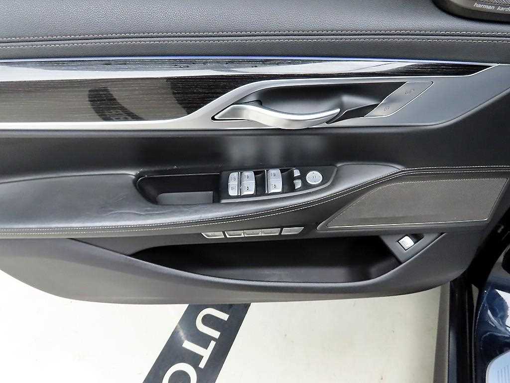 BMW 7 Series - Vista 11