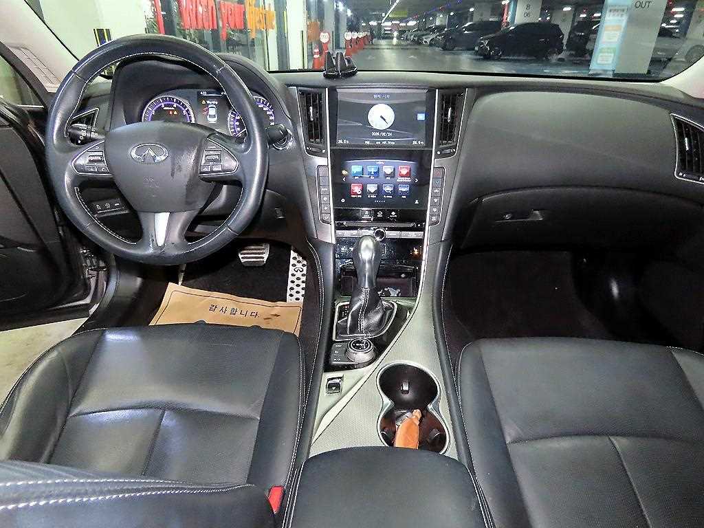Infiniti Q - Vista 9