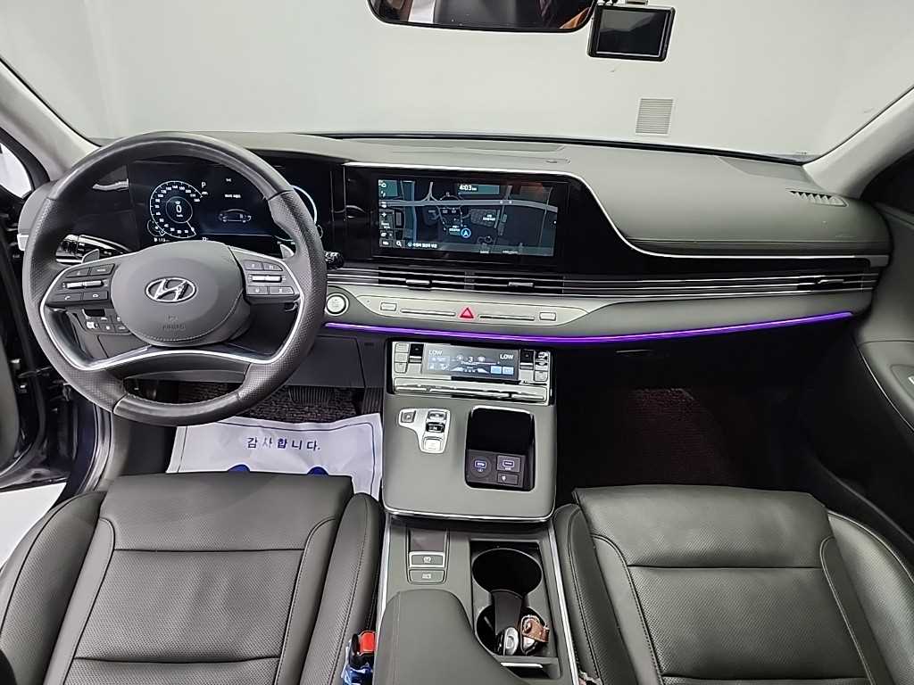 HYUNDAI Grandeur - Vista 7