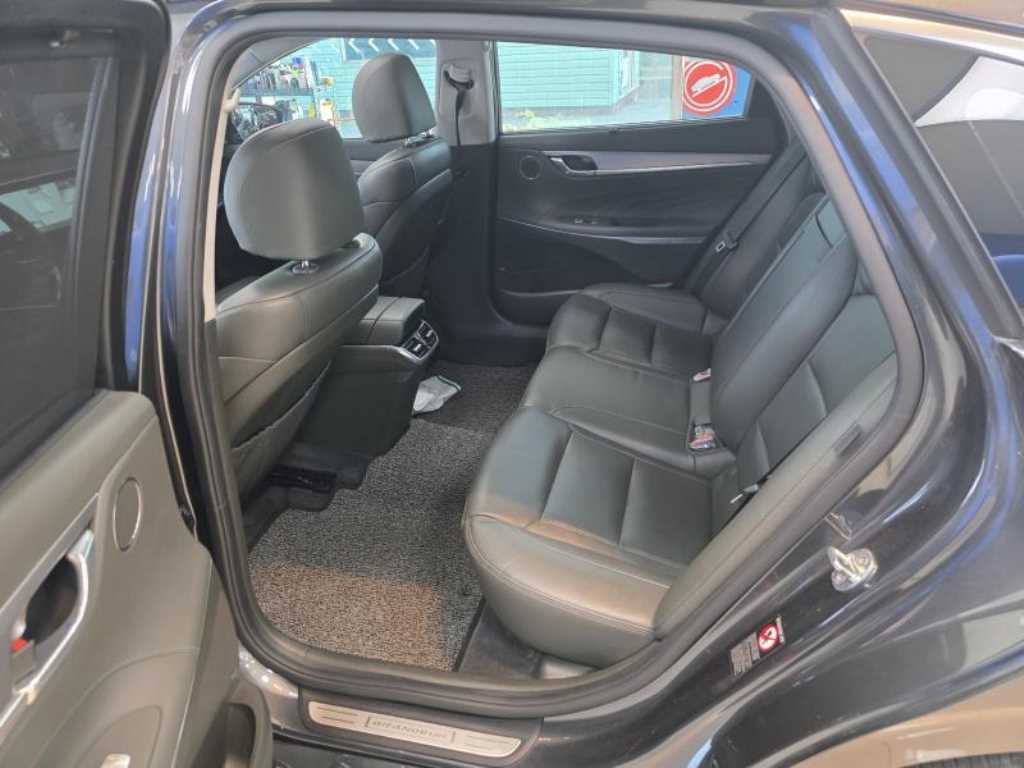 HYUNDAI Grandeur - Vista 7