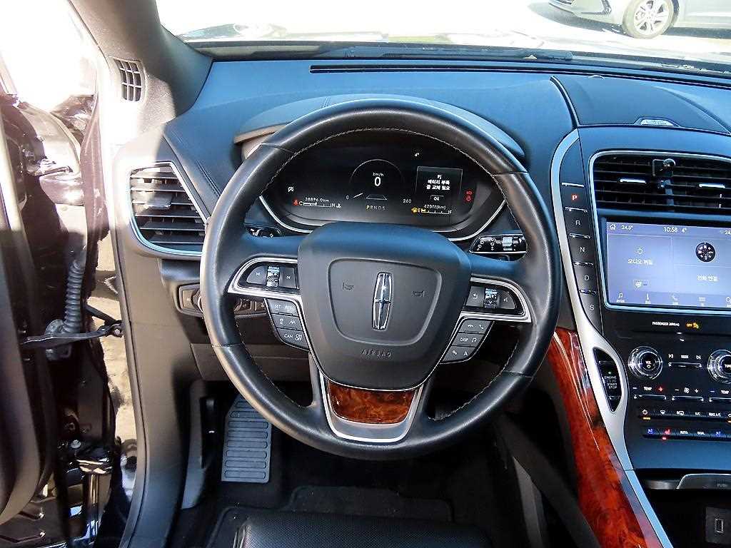 Lincoln Nautilus - Vista 8