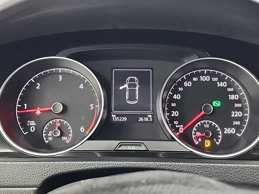 Volkswagen Golf - Vista 6