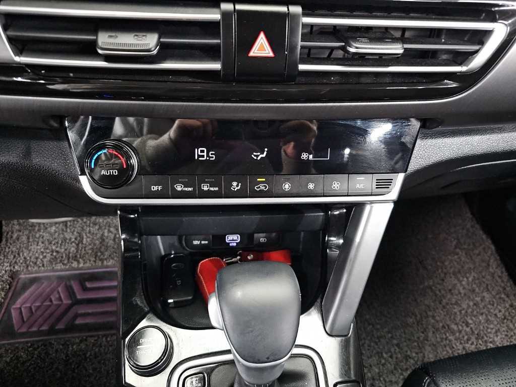 KIA Seltos - Vista 10