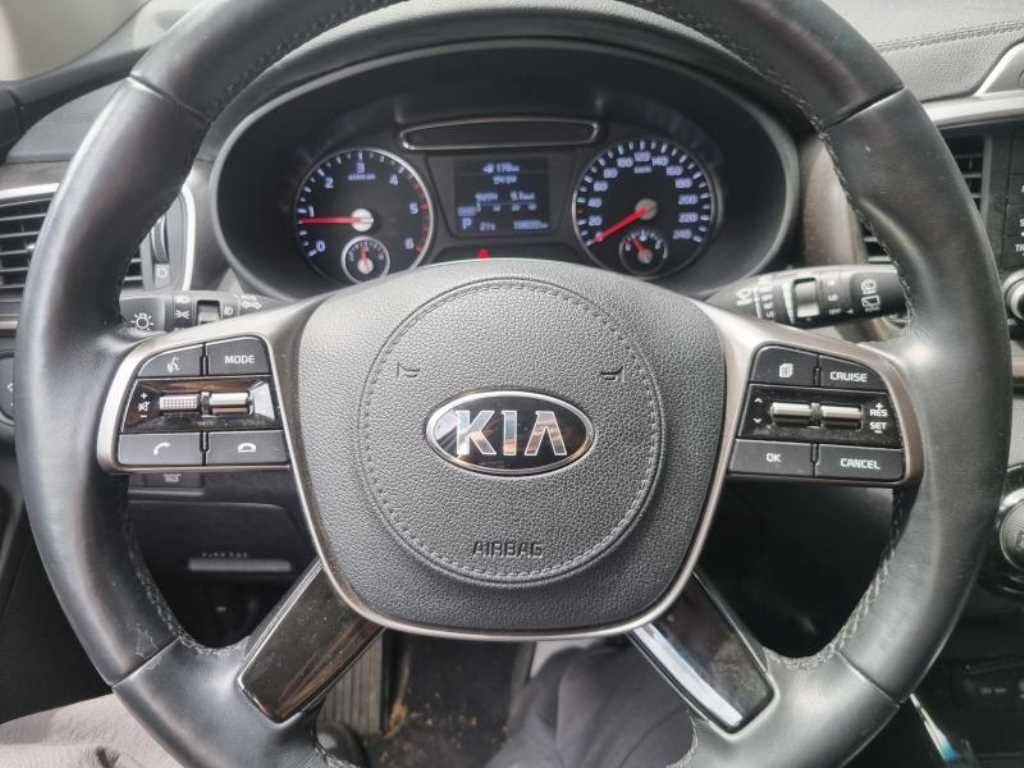 KIA Sorento - Vista 9