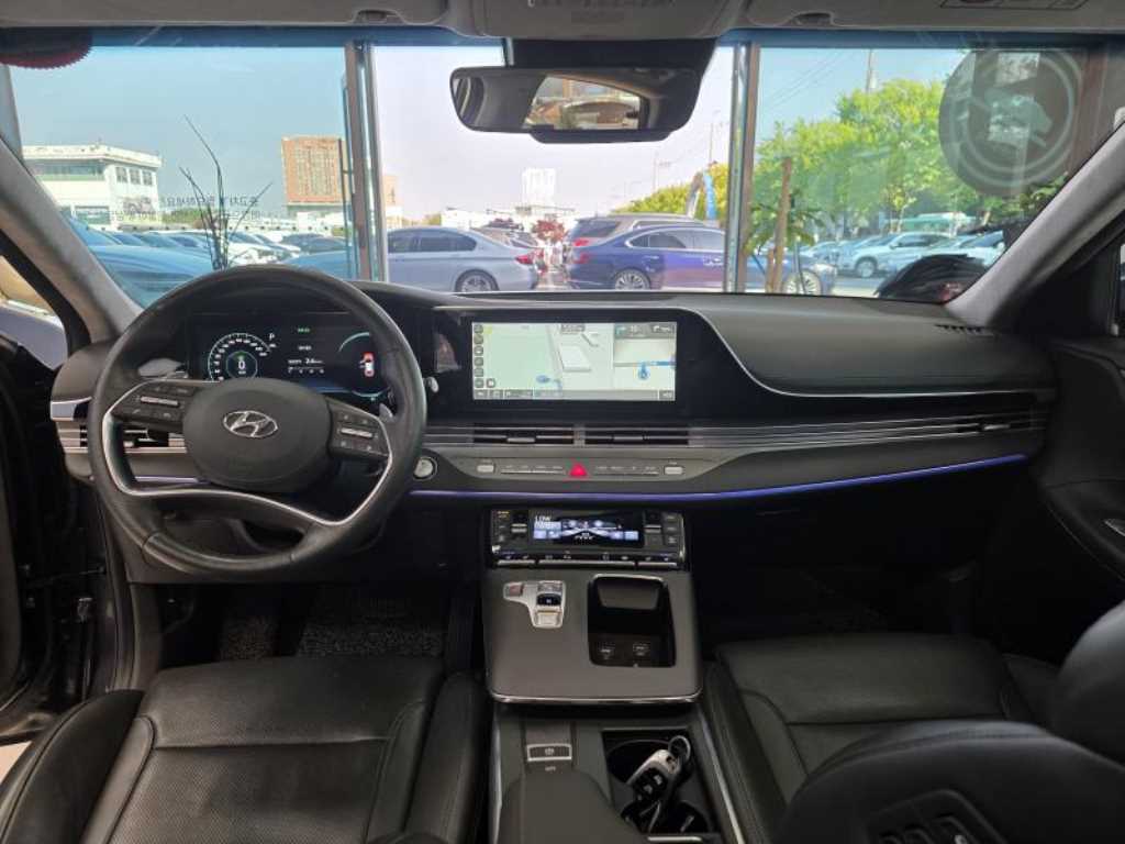 HYUNDAI Grandeur - Vista 8