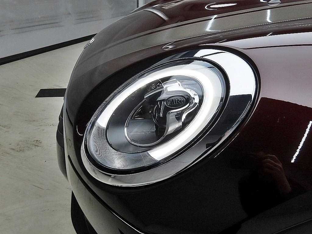 Mini Clubman - Vista 5
