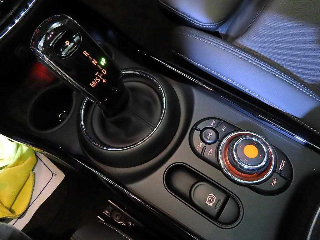 Mini Clubman - Vista 12