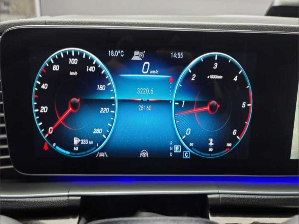 Mercedes Benz GLE Class - Vista 5