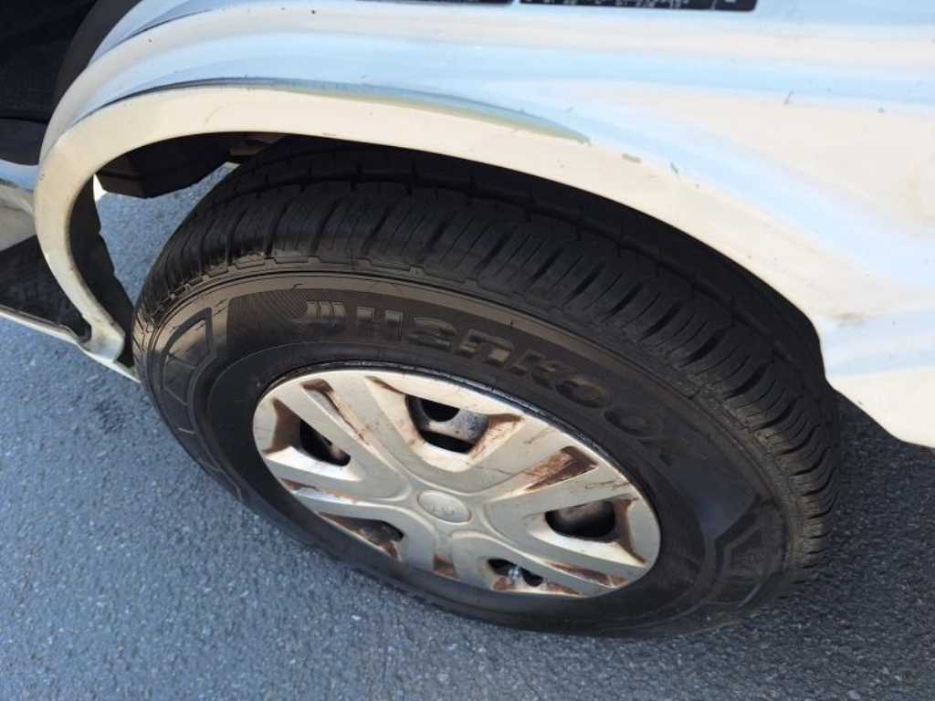 Small Truck Complaint (complaint vehicle) - Vista 7
