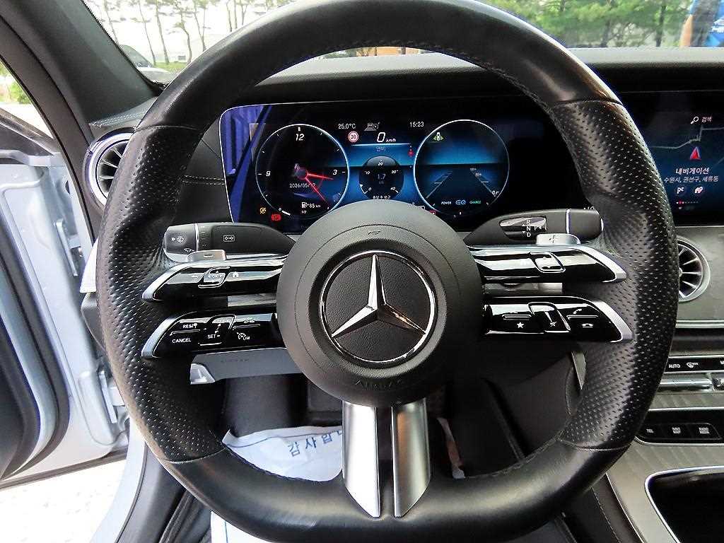 Mercedes Benz E class - Vista 8