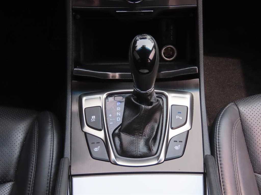HYUNDAI Grandeur - Vista 12