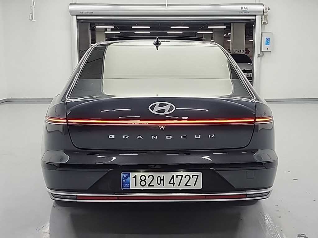 HYUNDAI Grandeur - Vista 4