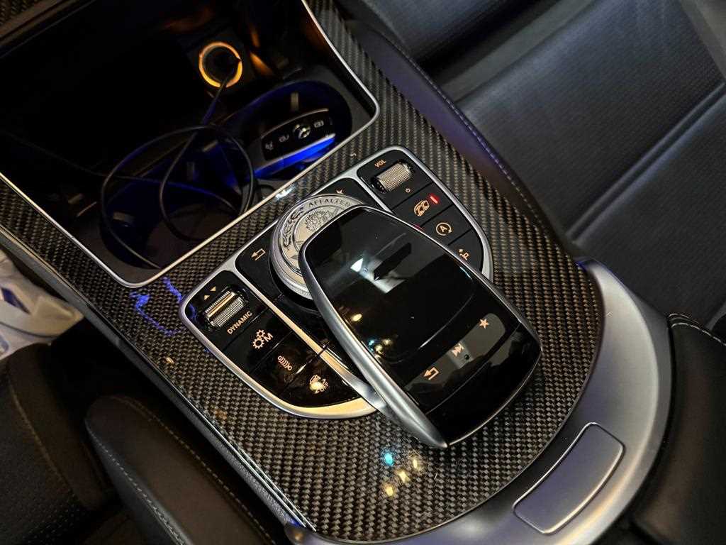 Mercedes Benz C Class - Vista 12