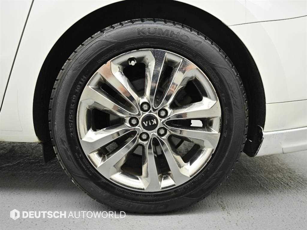KIA Carnival - Vista 5