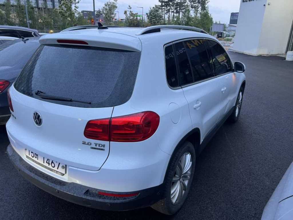 Volkswagen Tiguan - Vista 4