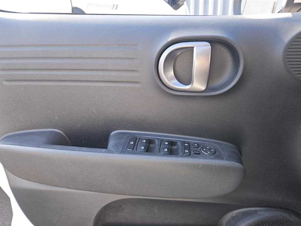 HYUNDAI Casper - Vista 9
