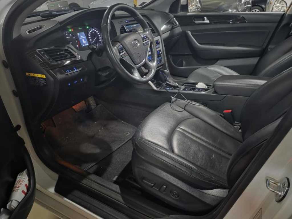HYUNDAI Sonata - Vista 7