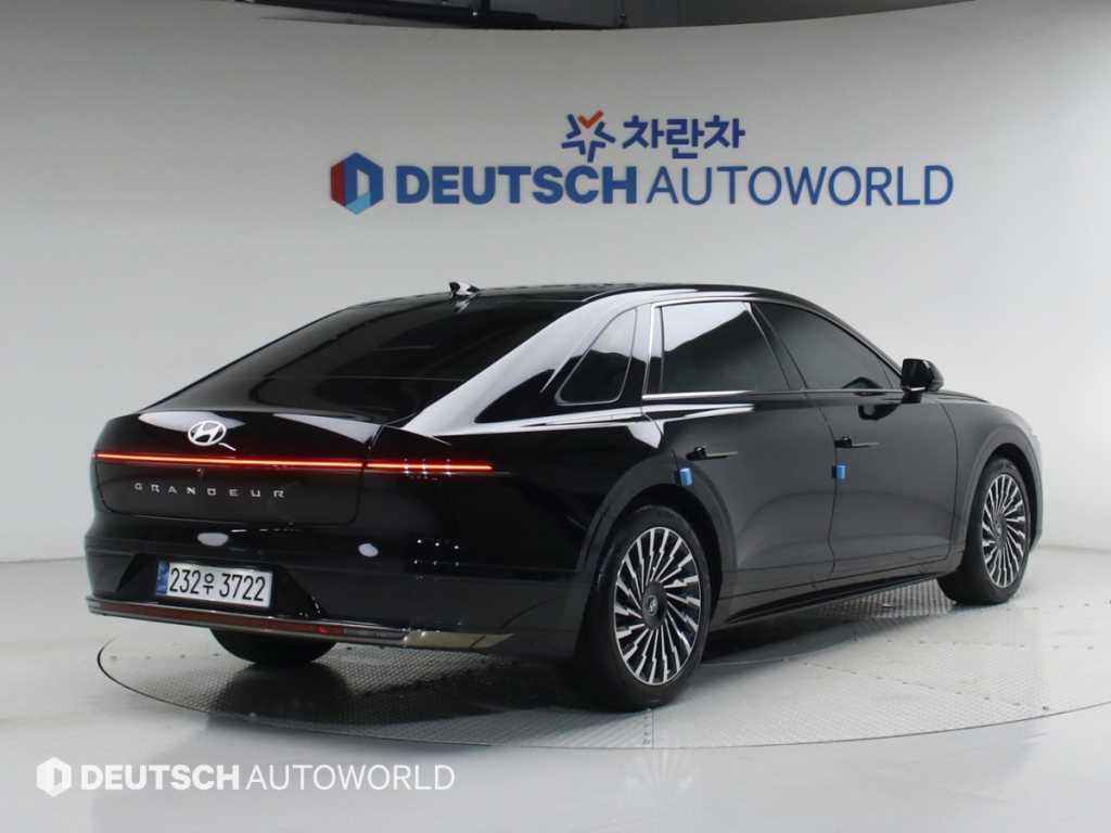 HYUNDAI Grandeur - Vista 2