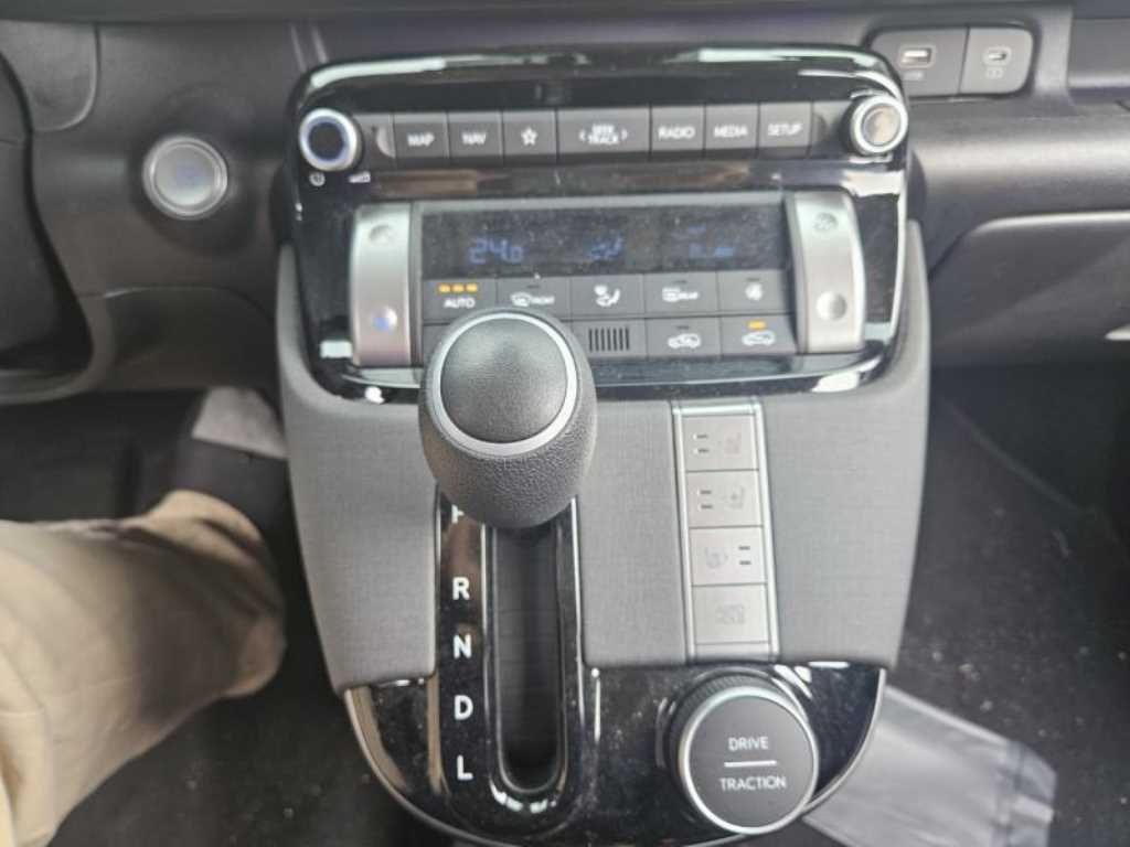 HYUNDAI Casper - Vista 10