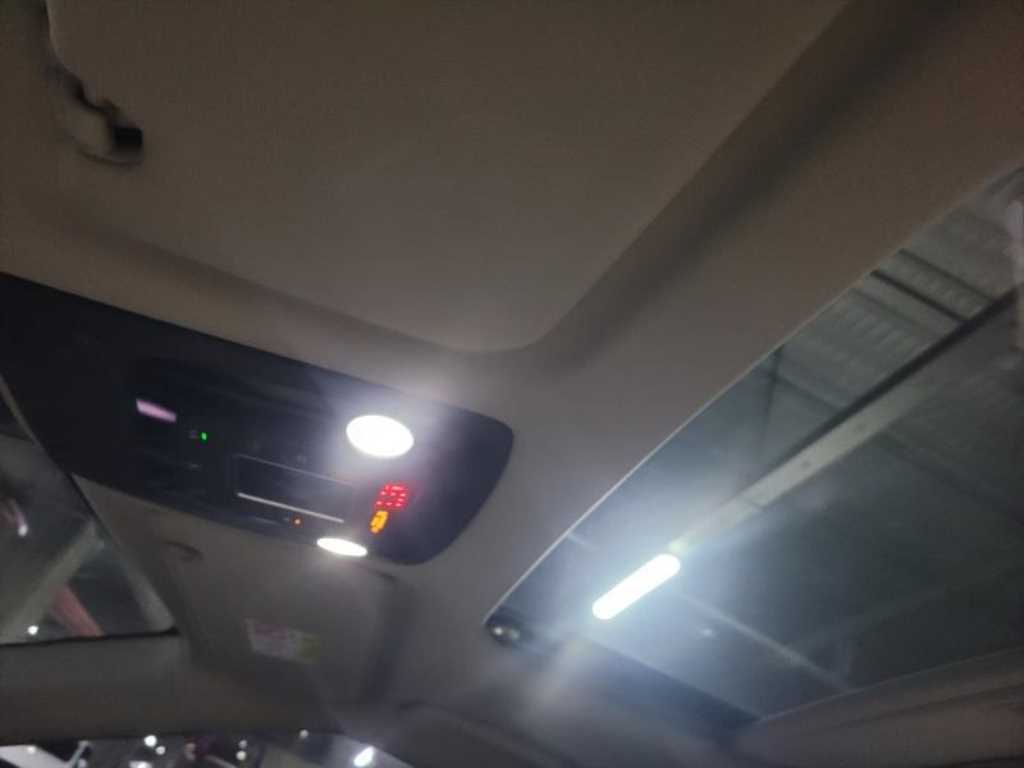 KIA Carnival - Vista 8