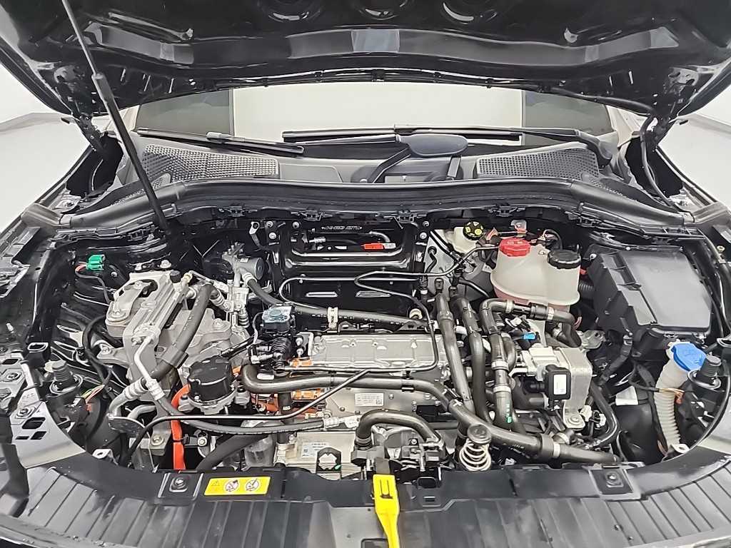 Mercedes Benz EQA - Vista 5