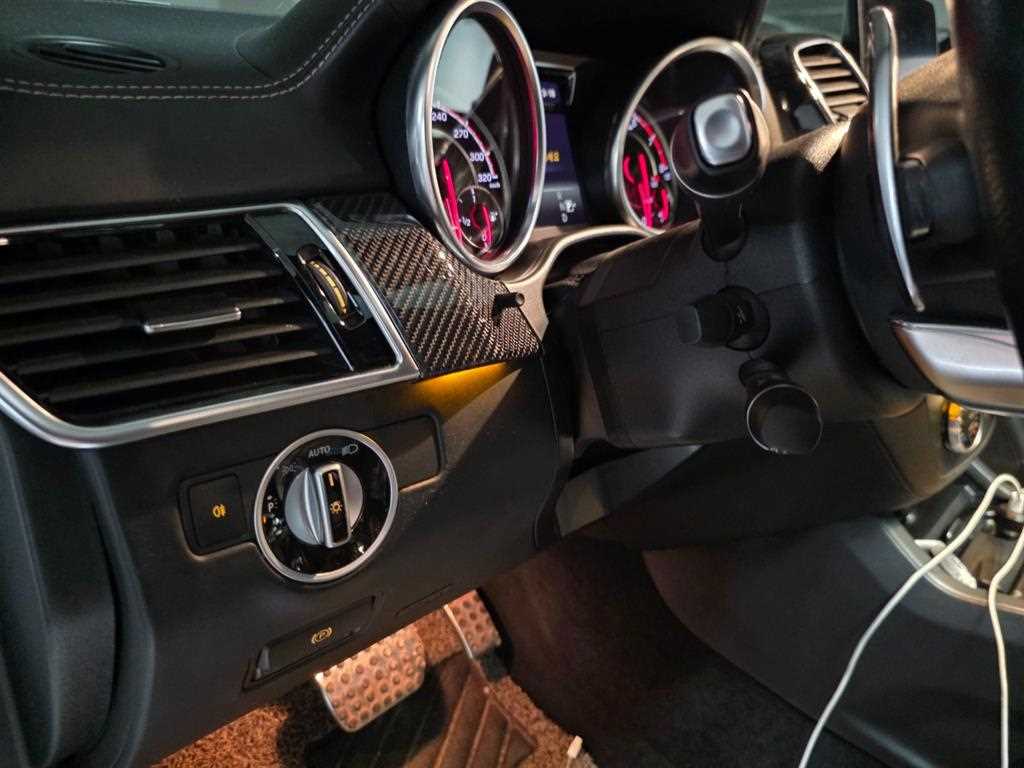 Mercedes Benz GLE Class - Vista 9