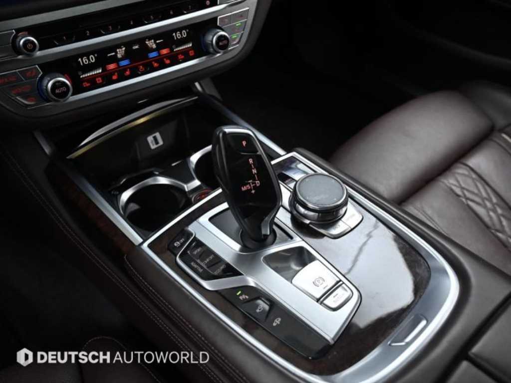 BMW 7 Series - Vista 9