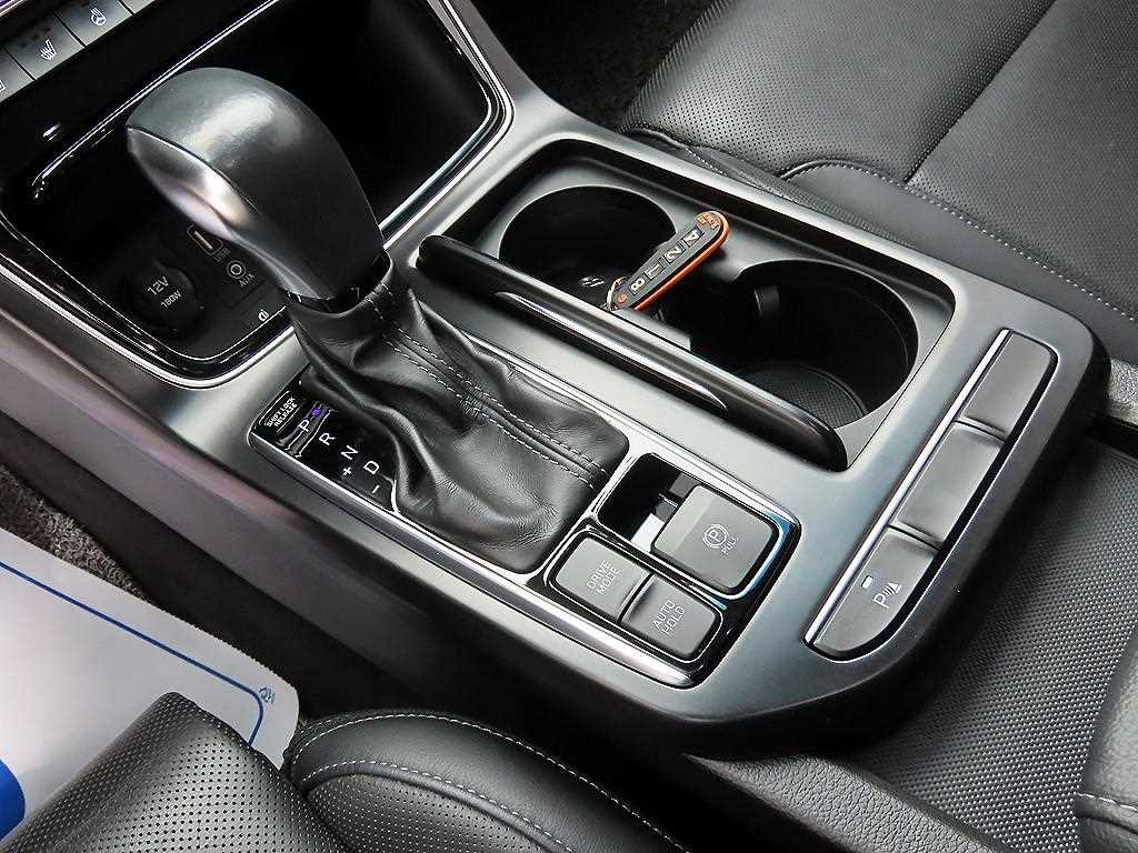 HYUNDAI Grandeur - Vista 11