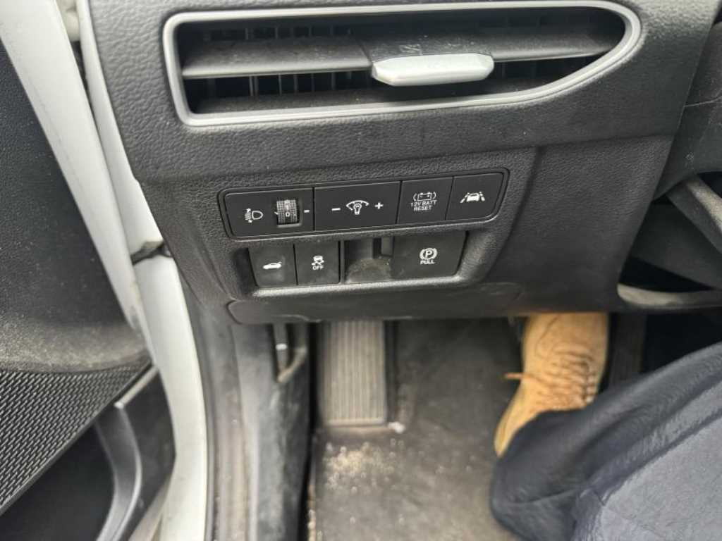 HYUNDAI Sonata - Vista 10