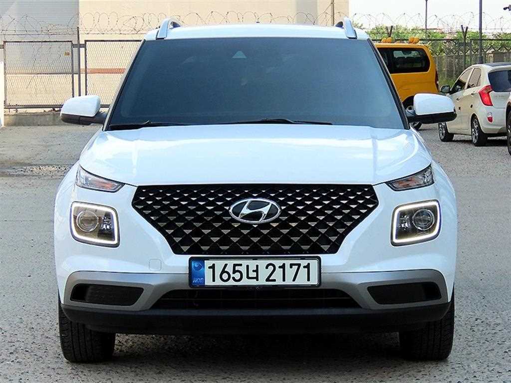 HYUNDAI Venue 2022 Blanco - Importación desde Corea - HF Imports Iquique - Foto 1