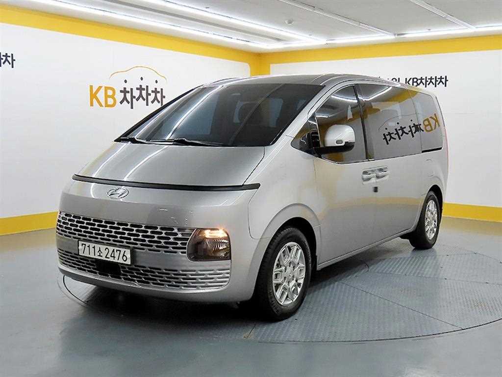 HYUNDAI Staria - Vista 2