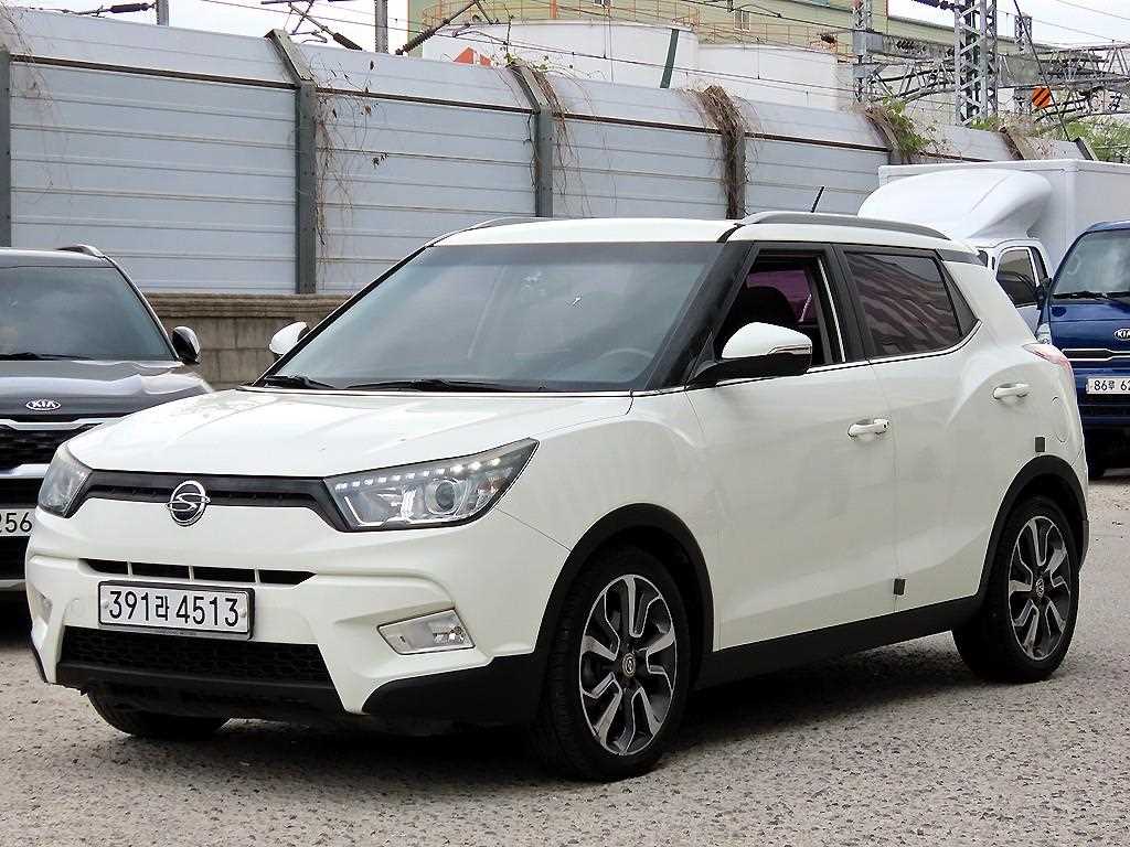 Ssangyong Tivoli - Vista 2