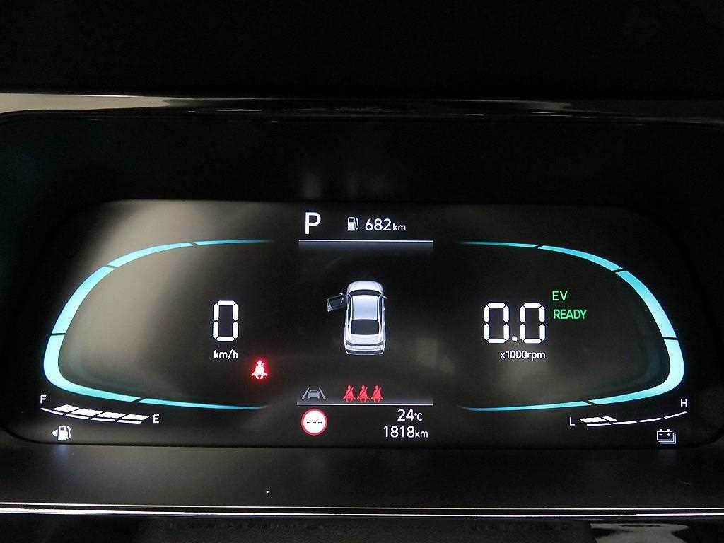HYUNDAI Avante - Vista 10